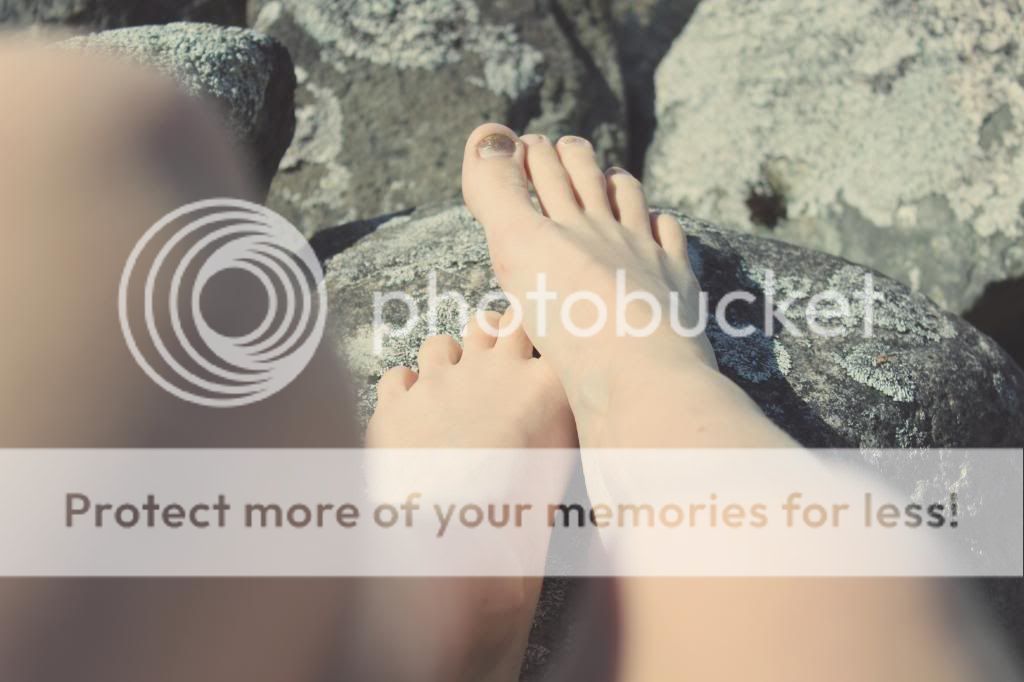  photo feet2_real_zps42a8de43.jpg